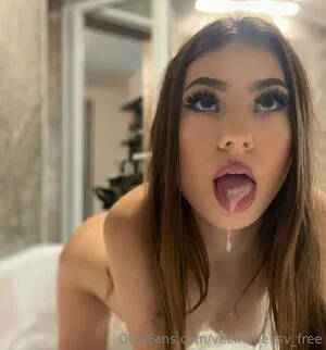 Vecinadevsv Free OnlyFans Leaked Free Thumbnail Picture - #31OOShBlnc