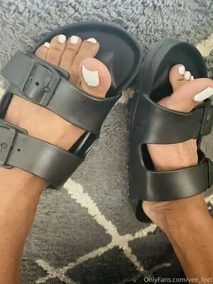 Vee Feet OnlyFans Leaked Free Thumbnail Picture - #07YKANtBmS