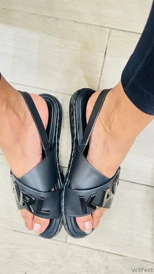 Vee Feet OnlyFans Leaked Free Thumbnail Picture - #A1GWdjSOXS