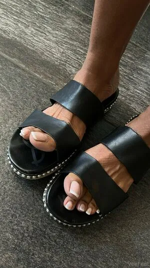 Vee Feet OnlyFans Leaked Free Thumbnail Picture - #K2tN7m7fHr