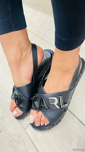 Vee Feet OnlyFans Leaked Free Thumbnail Picture - #KNtFwOpQAk
