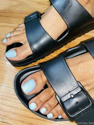 Vee Feet OnlyFans Leaked Free Thumbnail Picture - #RI9jTDiDAD