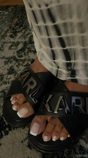 Vee Feet OnlyFans Leaked Free Thumbnail Picture - #aDMtd9XmMo