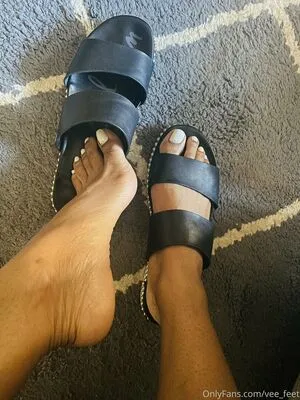 Vee Feet OnlyFans Leaked Free Thumbnail Picture - #d6qA72AF8O