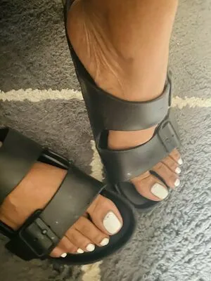 Vee Feet OnlyFans Leaked Free Thumbnail Picture - #ek3tjT8l7Y