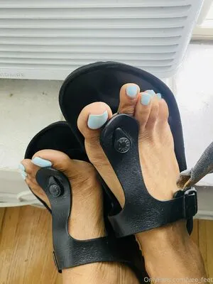 Vee Feet OnlyFans Leaked Free Thumbnail Picture - #iaHEbXjyqm