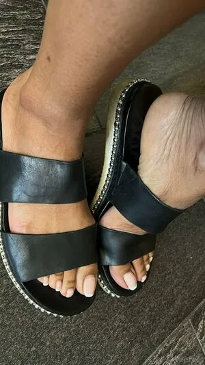 Vee Feet OnlyFans Leaked Free Thumbnail Picture - #lYldqi39yk