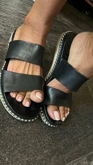 Vee Feet OnlyFans Leaked Free Thumbnail Picture - #rSwJlw4qPi