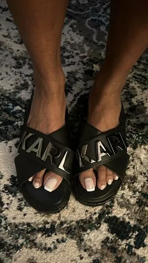 Vee Feet OnlyFans Leaked Free Thumbnail Picture - #syA7Xg0PKE