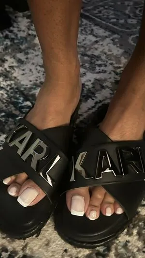 Vee Feet OnlyFans Leaked Free Thumbnail Picture - #wQQ9T0ZnJx