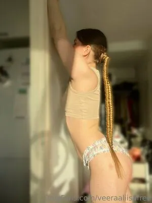 Veeraaliisafree OnlyFans Leaked Free Thumbnail Picture - #1gEeh8jFwu