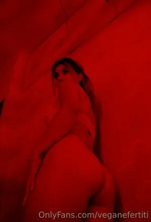 Veganefertiti OnlyFans Leaked Free Thumbnail Picture - #TigFATFEum