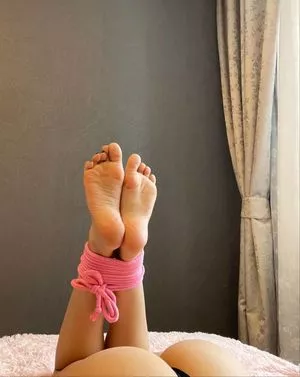 Vellari_feet OnlyFans Leaked Free Thumbnail Picture - #aiyOfFFOmu