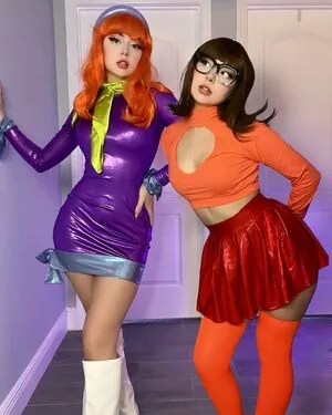 Velma Daphne Cosplay OnlyFans Leaked Free Thumbnail Picture - #CDYxhh1ONZ
