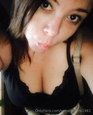Velvetdesire1981 OnlyFans Leaked Free Thumbnail Picture - #M11hxPIxNw