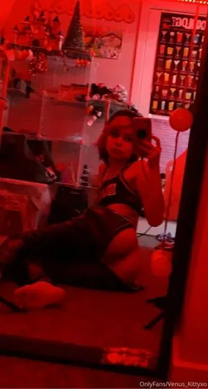venus_kittyxo OnlyFans Leaked Free Thumbnail Picture - #IBJKpf1jEy