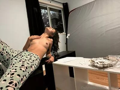 venus_kittyxo OnlyFans Leaked Free Thumbnail Picture - #z3avMl4fyD