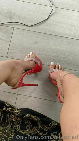 Venuscladfree OnlyFans Leaked Free Thumbnail Picture - #A6GpynoDYS