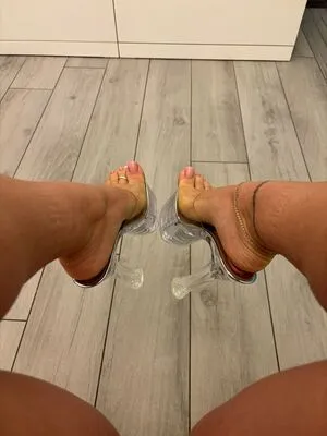 Venuscladfree OnlyFans Leaked Free Thumbnail Picture - #MAWP5BfAaD