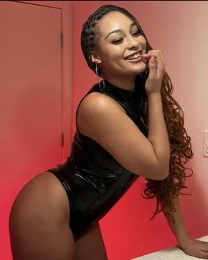 Veondre Mitchell OnlyFans Leaked Free Thumbnail Picture - #5tgdb4vKZR