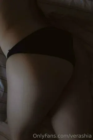 Verashia OnlyFans Leaked Free Thumbnail Picture - #x74CBkUyYw