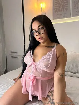 Verolovev2 OnlyFans Leaked Free Thumbnail Picture - #0dBQNC2QCN
