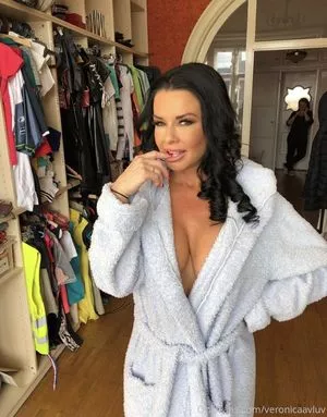 Veronica Avluv OnlyFans Leaked Free Thumbnail Picture - #6ZwyzquUT7