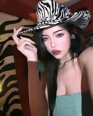 Veronica Lucifer OnlyFans Leaked Free Thumbnail Picture - #x2uC2FWHJp