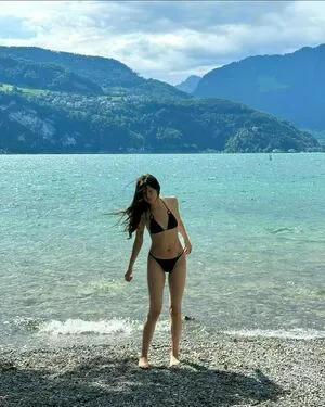 Veronica Yeoh OnlyFans Leaked Free Thumbnail Picture - #Qrl7J6O1v6