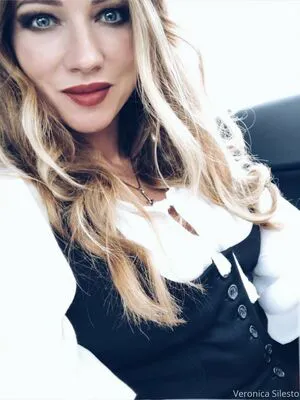 Veronicasilesto OnlyFans Leaked Free Thumbnail Picture - #PeCpfazUB6