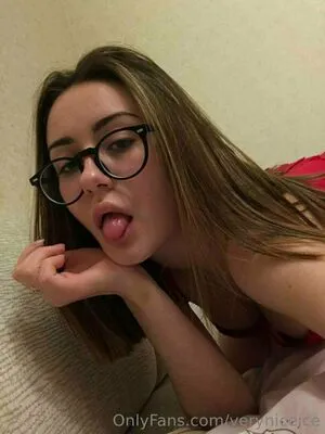 Veryniceice OnlyFans Leaked Free Thumbnail Picture - #0R4OCAPylL