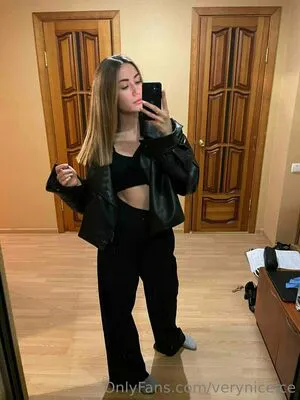 Veryniceice OnlyFans Leaked Free Thumbnail Picture - #37AToxhJxq