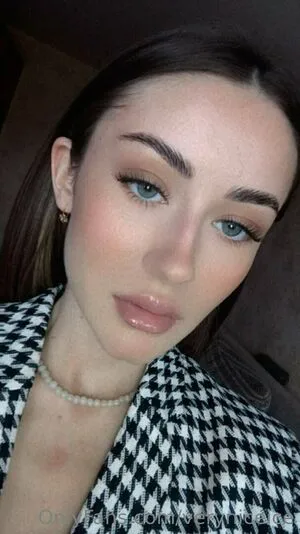 Veryniceice OnlyFans Leaked Free Thumbnail Picture - #BiLaYKUzXZ