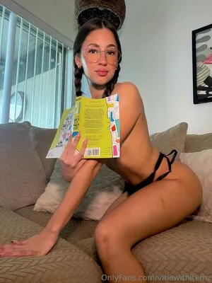 Vibewithitemz OnlyFans Leaked Free Thumbnail Picture - #OFJMRDSBJ5