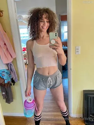 Vibewithmommy OnlyFans Leaked Free Thumbnail Picture - #6QlZr0qD6Z