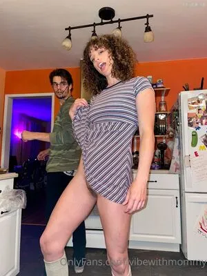 Vibewithmommy OnlyFans Leaked Free Thumbnail Picture - #92GIKOsG46