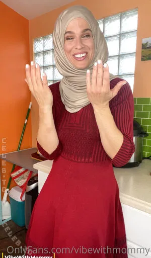 Vibewithmommy OnlyFans Leaked Free Thumbnail Picture - #XO2Yx0A4Kg