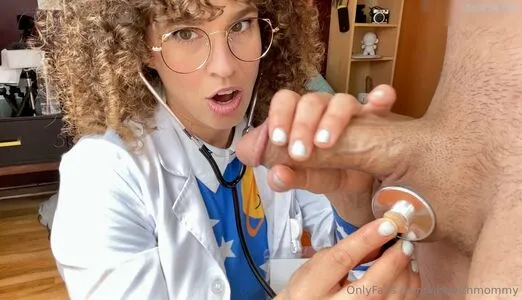 Vibewithmommy OnlyFans Leaked Free Thumbnail Picture - #vO1l3lFuxz