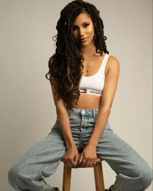 Vick Hope OnlyFans Leaked Free Thumbnail Picture - #U4GZ2RZ5TS