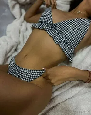 Vickksrori OnlyFans Leaked Free Thumbnail Picture - #LEboehmPf2