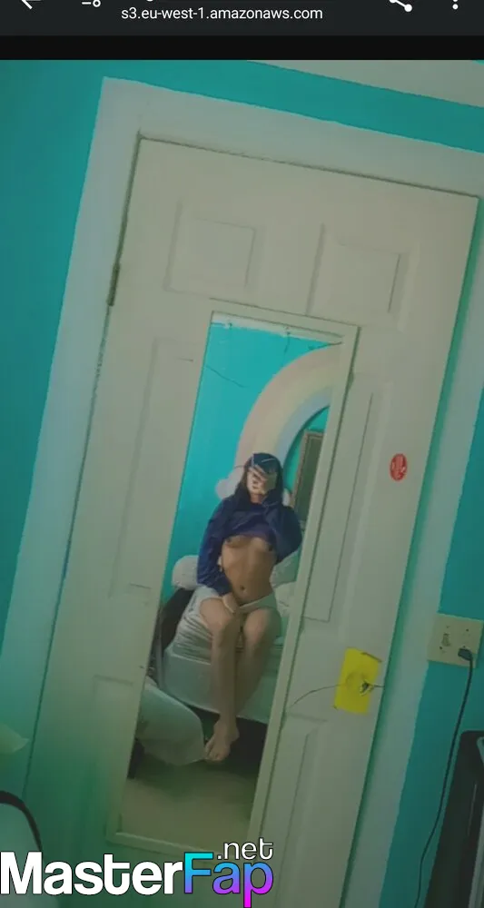 vicky_solo305