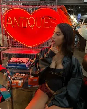 Vickyv Asmr OnlyFans Leaked Free Thumbnail Picture - #rayeSydnyI