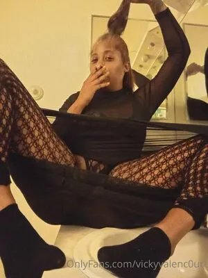 Vickyvalenc0urt OnlyFans Leaked Free Thumbnail Picture - #4Wyddd1ypo