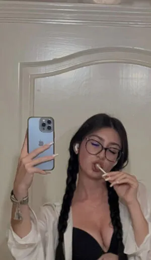 Vicmayy OnlyFans Leaked Free Thumbnail Picture - #P8xsnEwJy2