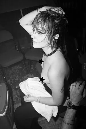 Victoria De Angelis OnlyFans Leaked Free Thumbnail Picture - #aipWHjKkJr