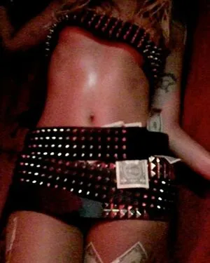 Victoria De Angelis OnlyFans Leaked Free Thumbnail Picture - #bdJAar93uy