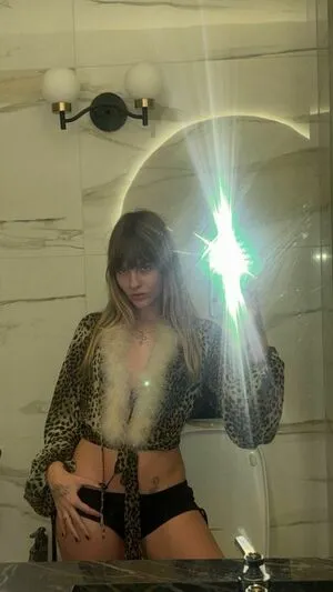 Victoria De Angelis OnlyFans Leaked Free Thumbnail Picture - #cMGiplMZHr