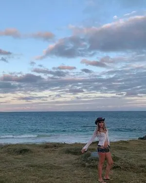 Victoria De Angelis OnlyFans Leaked Free Thumbnail Picture - #gIoSLD4zsy