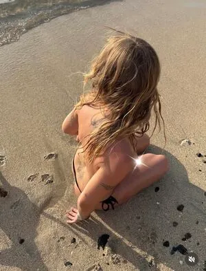 Victoria De Angelis OnlyFans Leaked Free Thumbnail Picture - #ktL8Mfiqmy