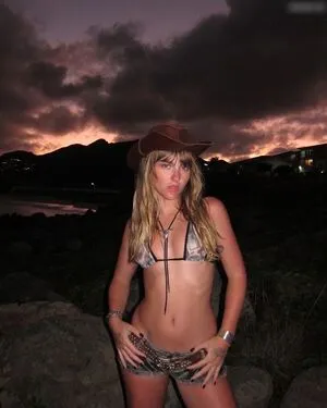 Victoria De Angelis OnlyFans Leaked Free Thumbnail Picture - #y8zHXzOC8e